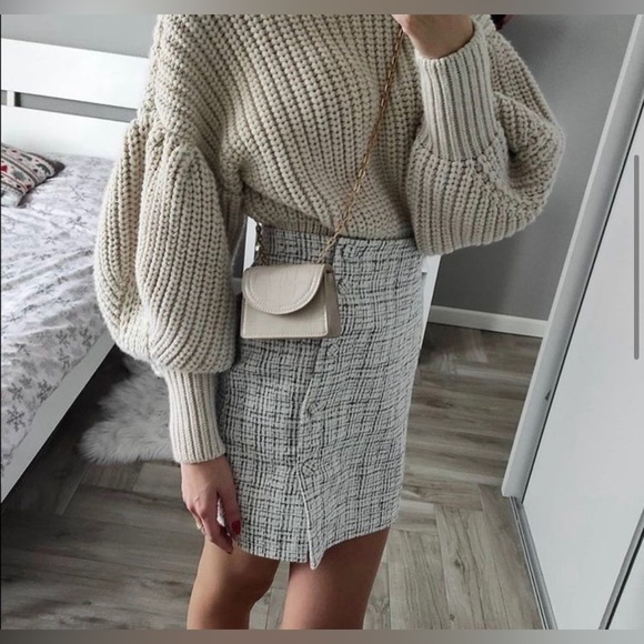 2 Piced - H&M Overshirt Jacket and Skirt Boucle - Picture 7 of 7